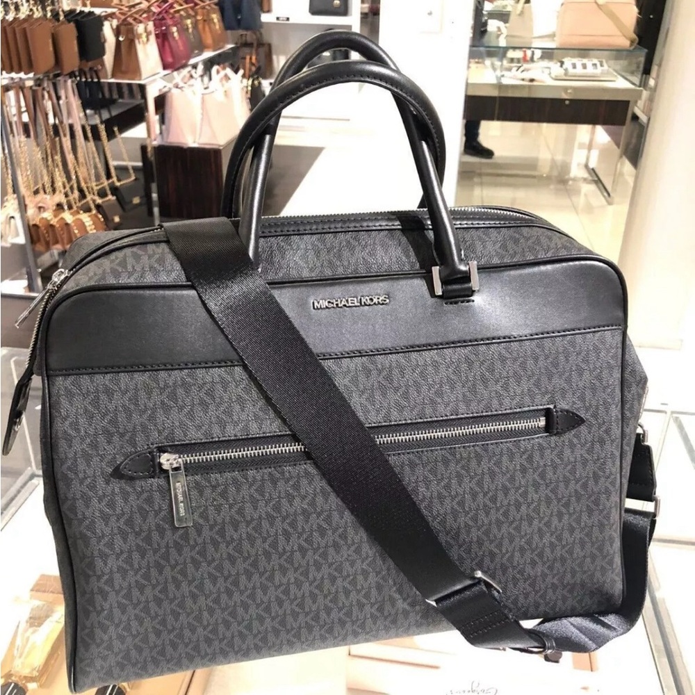 Michael Kors Travel Large Duffle/Weekender Bag (Black)